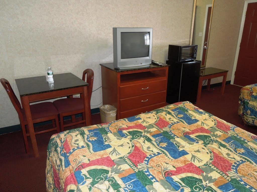 Atrium Inn & Suites 갈로웨이 외부 사진