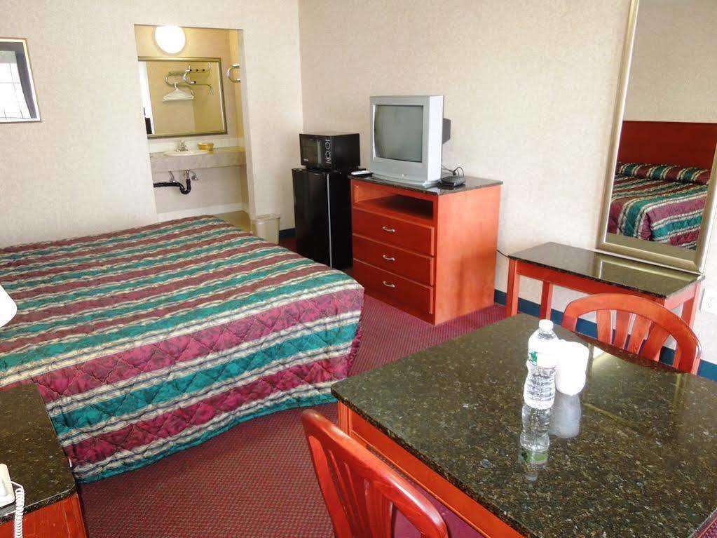 Atrium Inn & Suites 갈로웨이 외부 사진