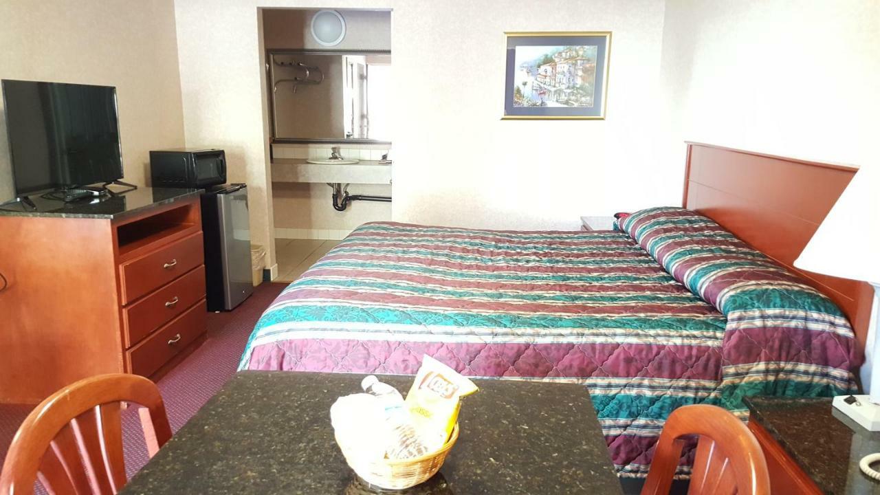 Atrium Inn & Suites 갈로웨이 외부 사진