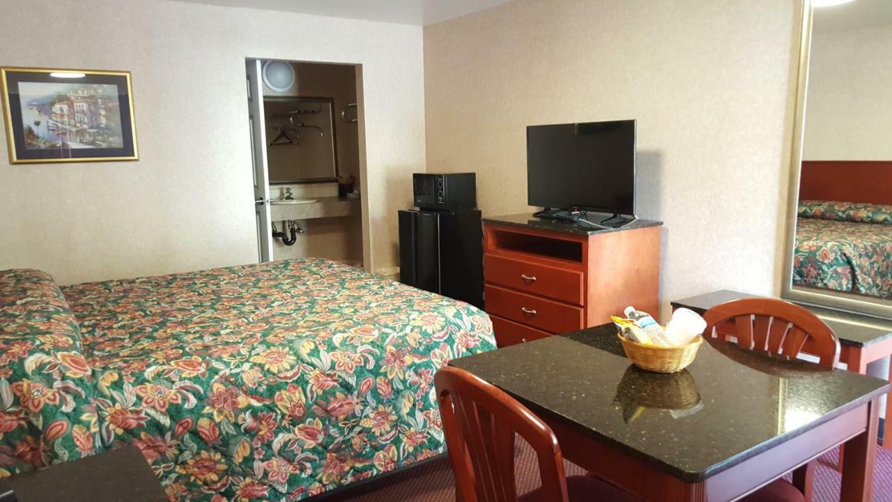 Atrium Inn & Suites 갈로웨이 외부 사진
